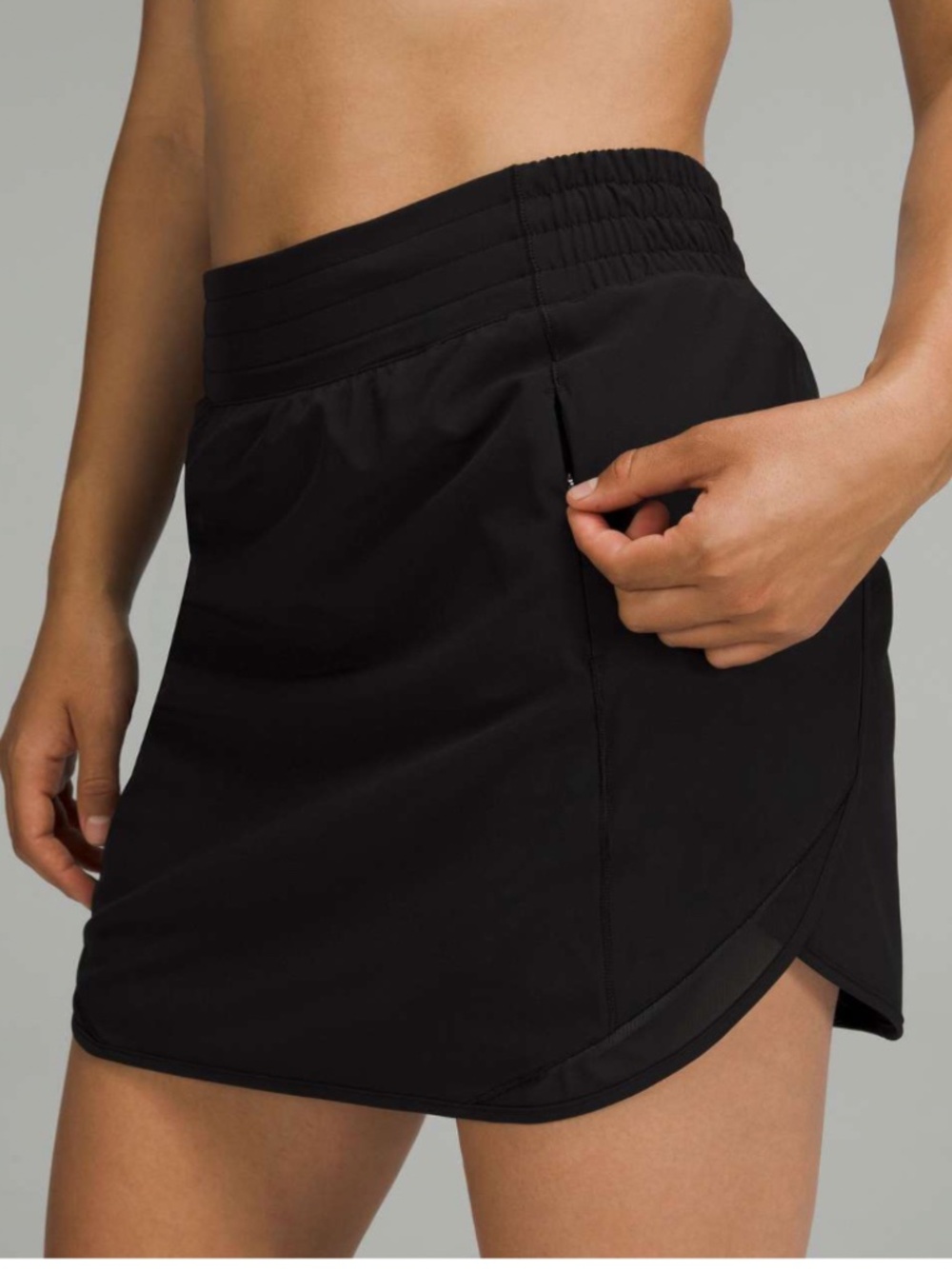 🍋lululemon hotty hot skort black size 6 athletic casual